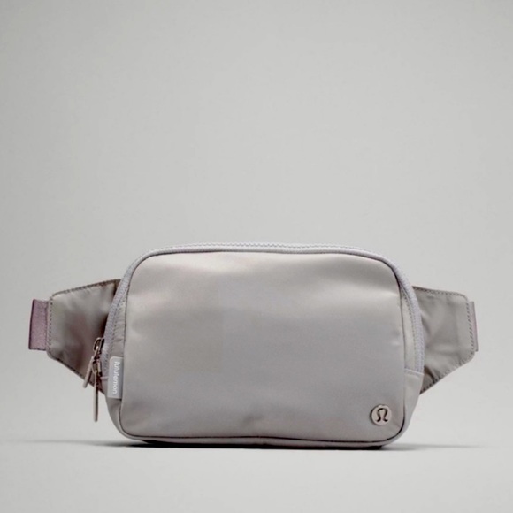 lululemon athletica Handbags - Lululemon large silver drop belt bag NWT